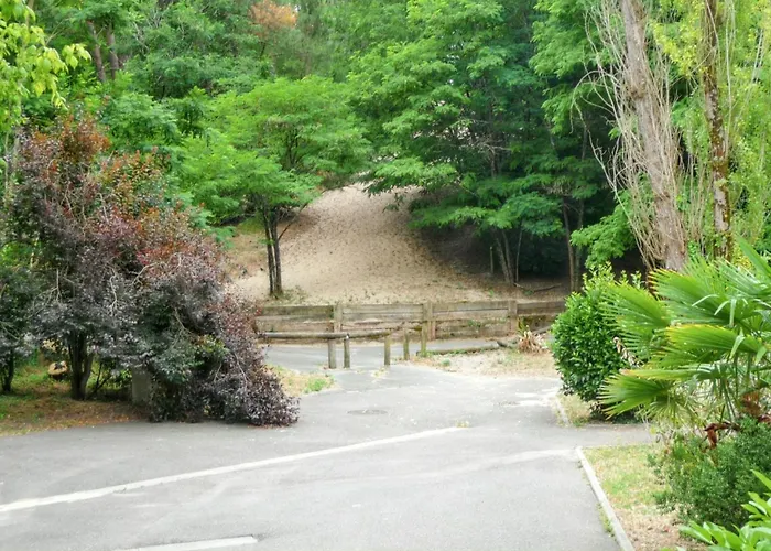 Charmante Maison Avec Jardin à Arcachon, Parfaite Pour 6 Personnes * Arcachon