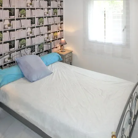 Charmante Maison Avec Jardin A Arcachon, Parfaite Pour 6 Personnes Сasa de vacaciones *