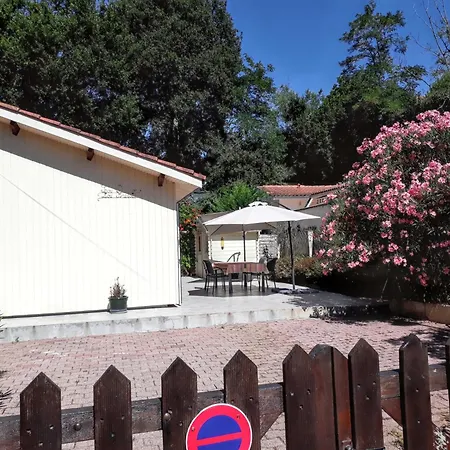 Charmante Maison Avec Jardin A Arcachon, Parfaite Pour 6 Personnes *