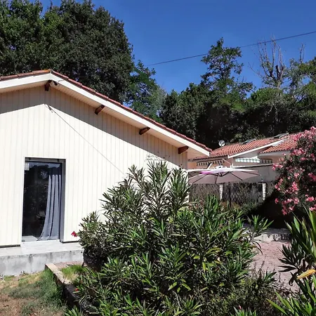 Charmante Maison Avec Jardin A Arcachon, Parfaite Pour 6 Personnes Сasa de vacaciones
